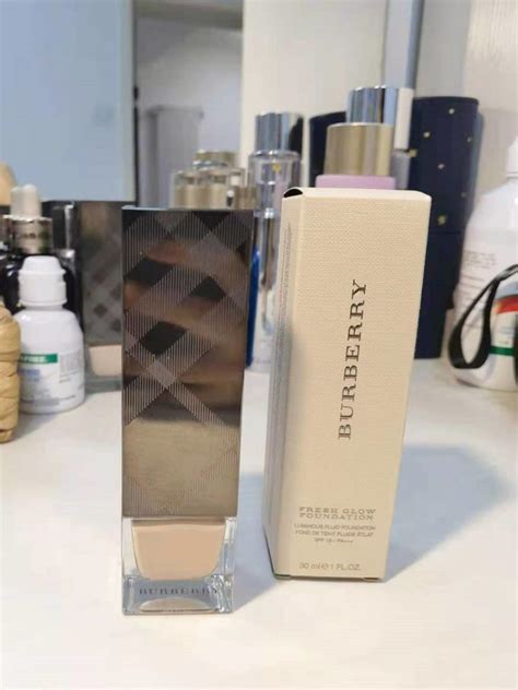 「burberry 粉底」的文章搜尋結果 .